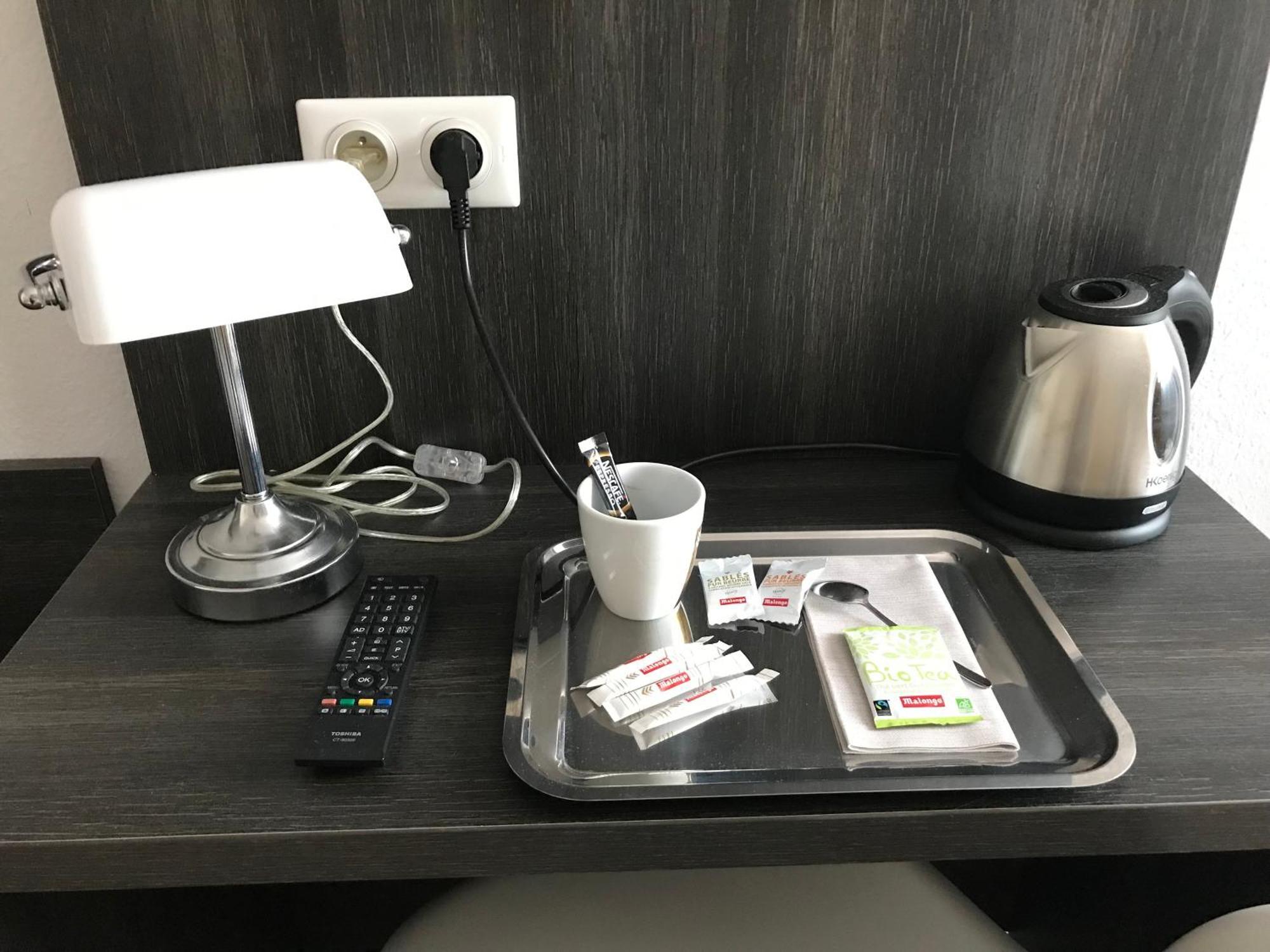 冰川酒店 洛特河畔的维伦纽夫 外观 照片
